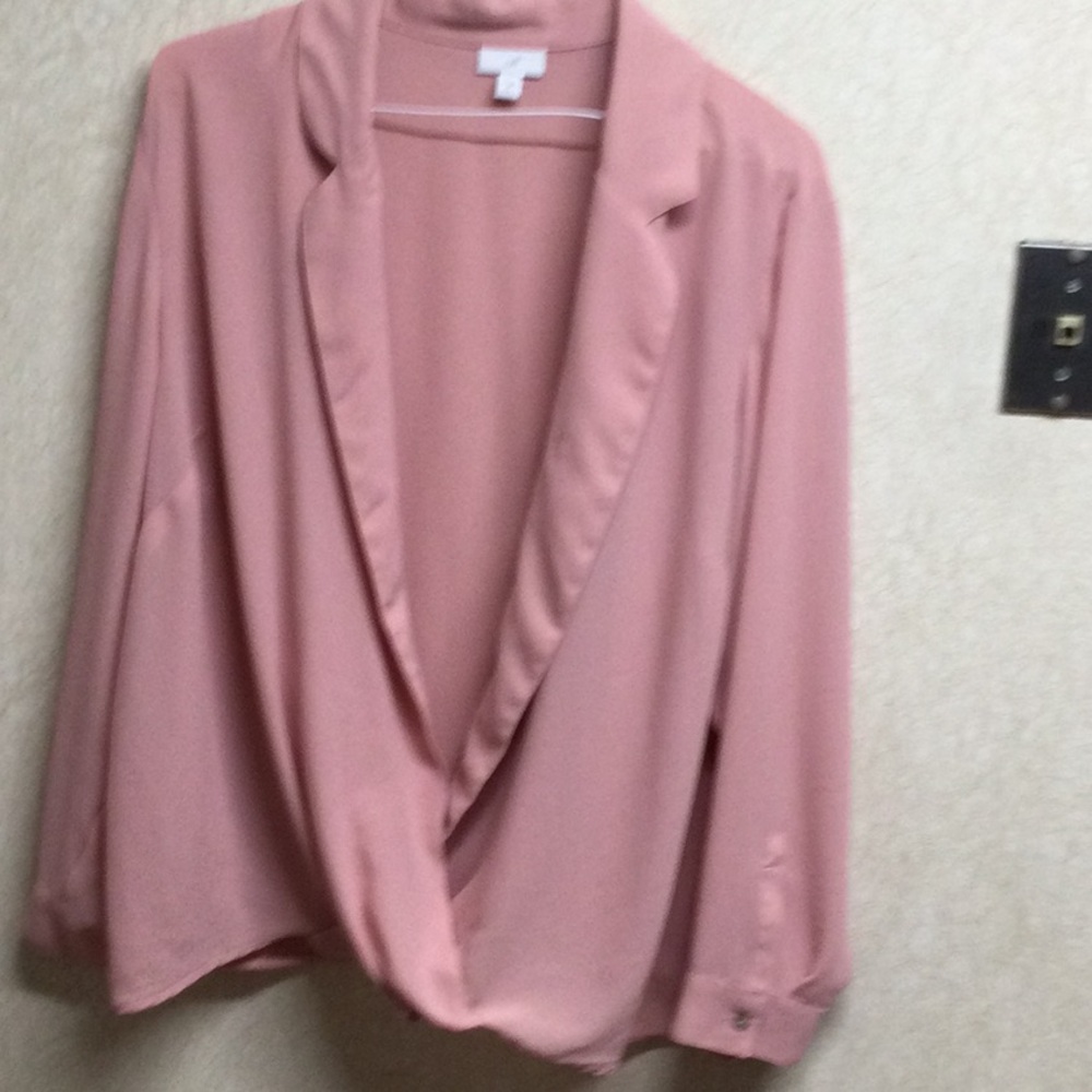 Beautiful rose pink 2X top design by J Jill.